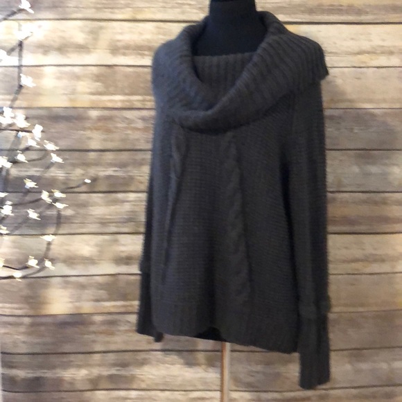 Ivanka Trump Sweaters - 🎀🛍Knitted sweater